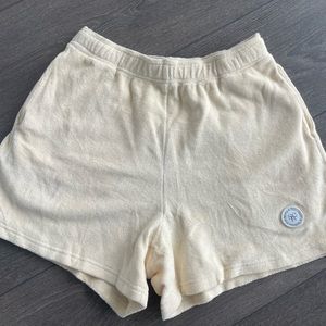 Sporty and rich terry cloth shorts